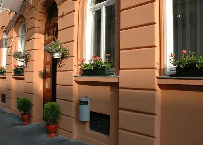 Отель Star By Mellow Mood